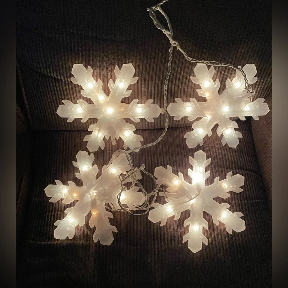 Decorative Outfit Blow Mold Snowflake Lights String of 4